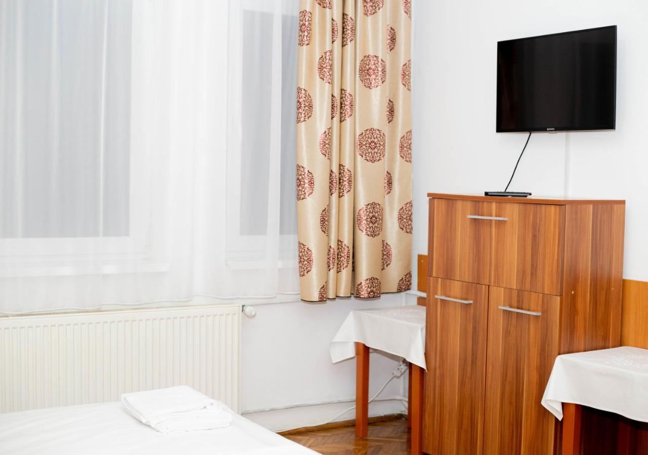 Casa Zana Buna Gherla Ngoại thất bức ảnh